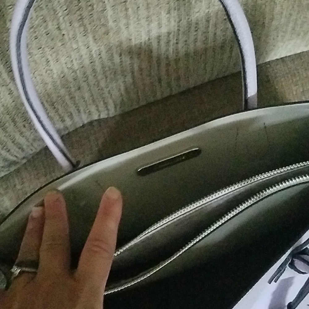 Michael Kors purse and matching wallet - Picture 4 of 5